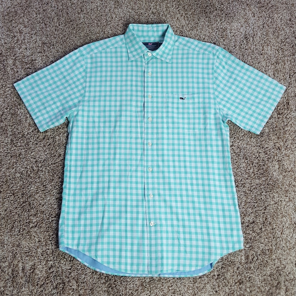 NWOT... VINEYARD VINES SHIRT (M)